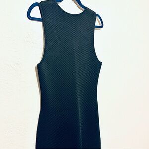 Theory Black Textured Shift Dress size Small EUC